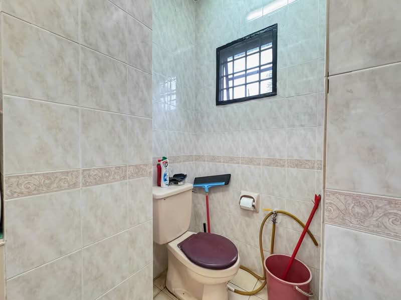 Bukit Jelutong untuk Untuk Dijual - RM 1,350,000, Apr 2026 - Bathroom - PropertyGuru.com.my