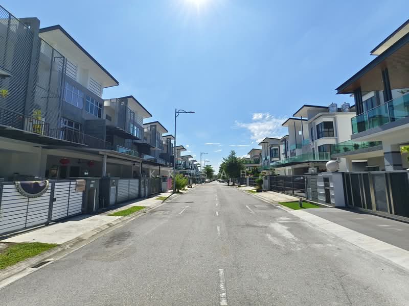 3-storey Terraced House for Sale in Taman Villa Perdana (Kajang) - KK Sah - PropertyGuru.com.my