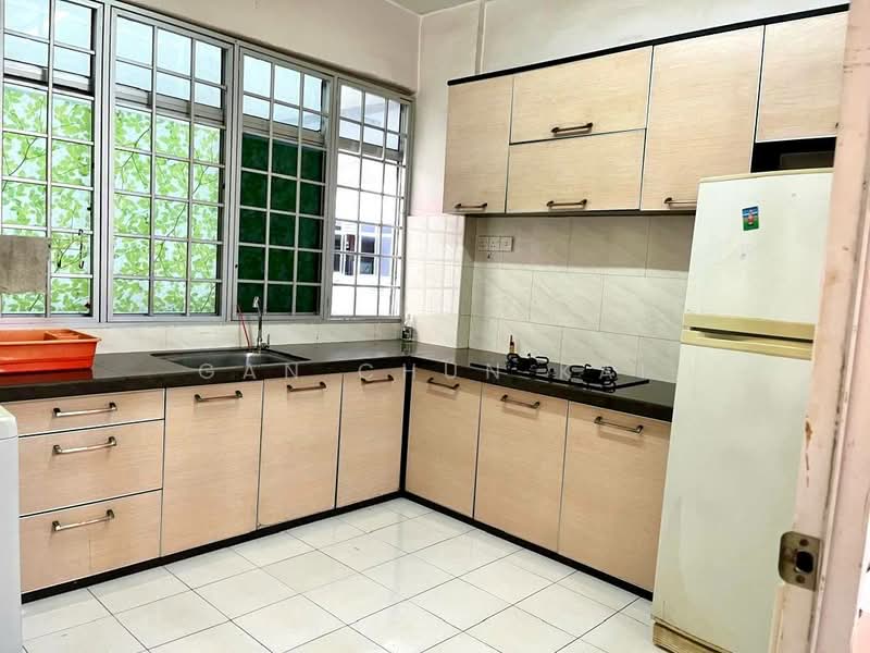 Putra Place Condominium untuk Untuk Disewa - RM 1,850 /bulan, Apr 2026 - Kitchen - PropertyGuru.com.my