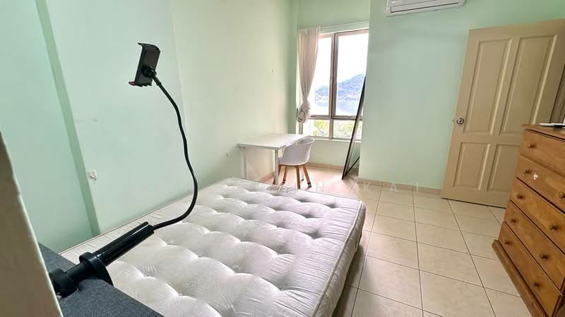 Condominium for Rent at Putra Marine Resort - Gan Chun Kai - Bedroom - PropertyGuru.com.my