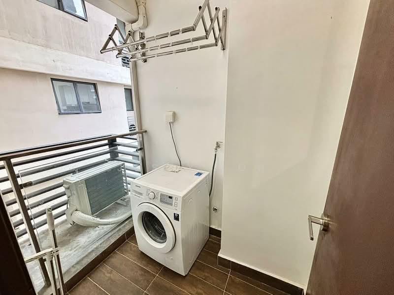 Condominium for Rent at Kings Bay @ Country Garden Danga Bay - Jessy Koh - Balcony - PropertyGuru.com.my