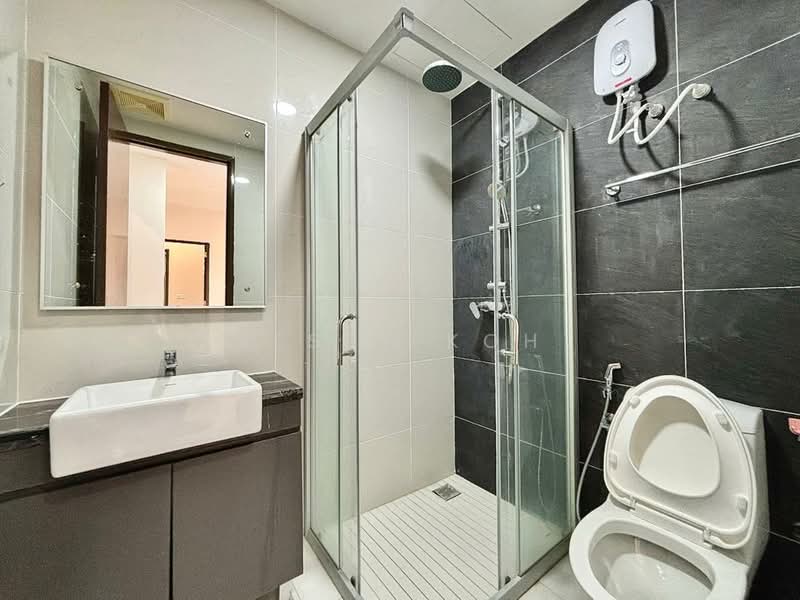 Condominium for Rent at Kings Bay @ Country Garden Danga Bay - Jessy Koh - Bathroom - PropertyGuru.com.my