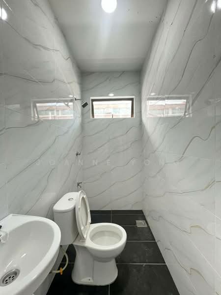1-storey Terraced House for Sale in Ulu Tiram (Johor) - Joanne Yong - Bathroom - PropertyGuru.com.my