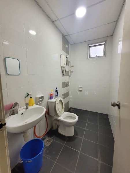 Condominium for Rent at Boulevard Condominium (BLVD) - Jocellynn Lee - Bathroom - PropertyGuru.com.my