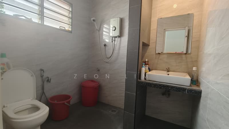 2-storey Terraced House for Rent in Taman Senai Baru (Senai) - Zeon Lim - Bathroom - PropertyGuru.com.my