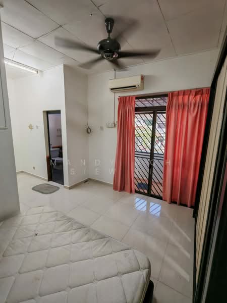 Tampoi Taman Bukit Mewah Double Storey untuk Untuk Disewa - RM 2,200 /bulan, Apr 2026 - Bedroom - PropertyGuru.com.my