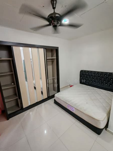 Tampoi Taman Bukit Mewah Double Storey untuk Untuk Disewa - RM 2,200 /bulan, Apr 2026 - Bedroom - PropertyGuru.com.my