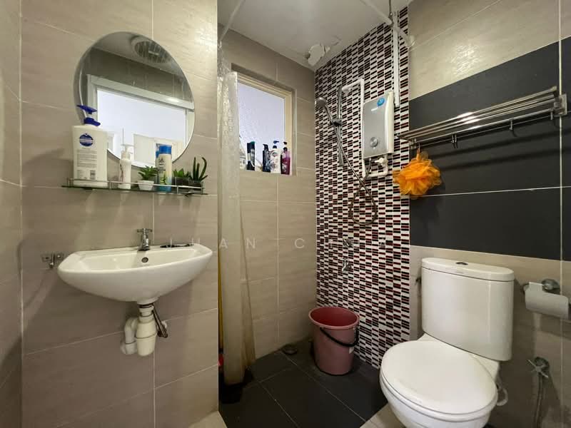Condominium for Rent at Ujana Executive Apartment - Juan Chua - Bathroom - PropertyGuru.com.my