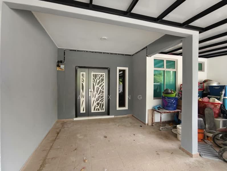1-storey Terraced House for Sale in Taman Puteri Wangsa (Ulu Tiram) - Alex Ng - Entrance - PropertyGuru.com.my