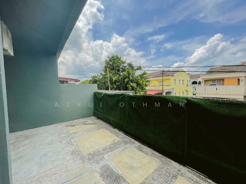 Rumah Teres 2 Tingkat untuk Dijual di Taman Seremban Jaya (Rantau) - Azrul Othman - Balcony - PropertyGuru.com.my