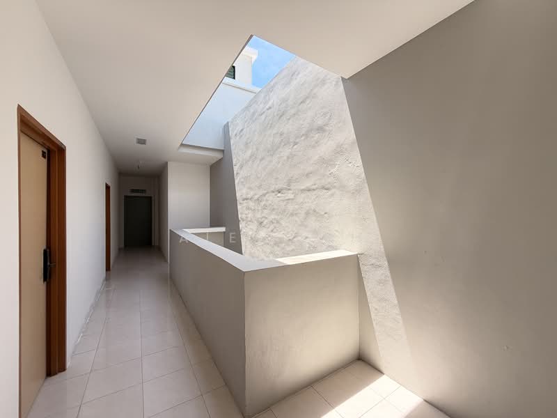 Kedai / Pejabat untuk Dijual di Chenang (Kedah) - Alex Loh - Corridor - PropertyGuru.com.my