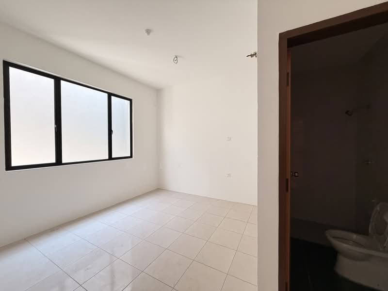 Kedai / Pejabat untuk Dijual di Chenang (Kedah) - Alex Loh - Bathroom - PropertyGuru.com.my