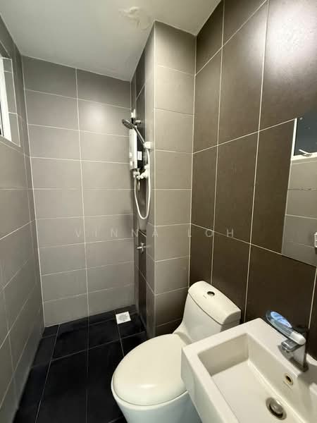 Service Residence for Sale at Skysuites @ Meldrum Hills - Vinna Loh - Bathroom - PropertyGuru.com.my