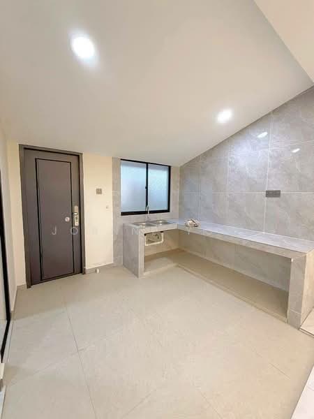 1-storey Terraced House for Sale in Johor Bahru (Johor) - Joanne Yong - Kitchen - PropertyGuru.com.my