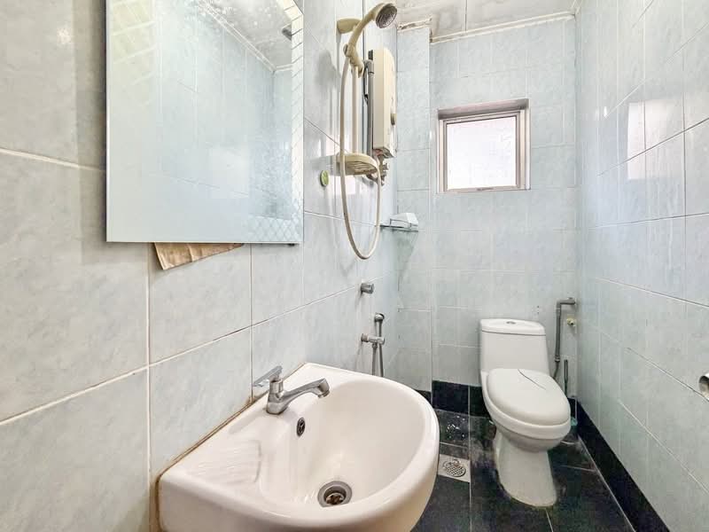 Seksyen 19 Shah Alam untuk Untuk Dijual - RM 580,000, Apr 2026 - Bathroom - PropertyGuru.com.my