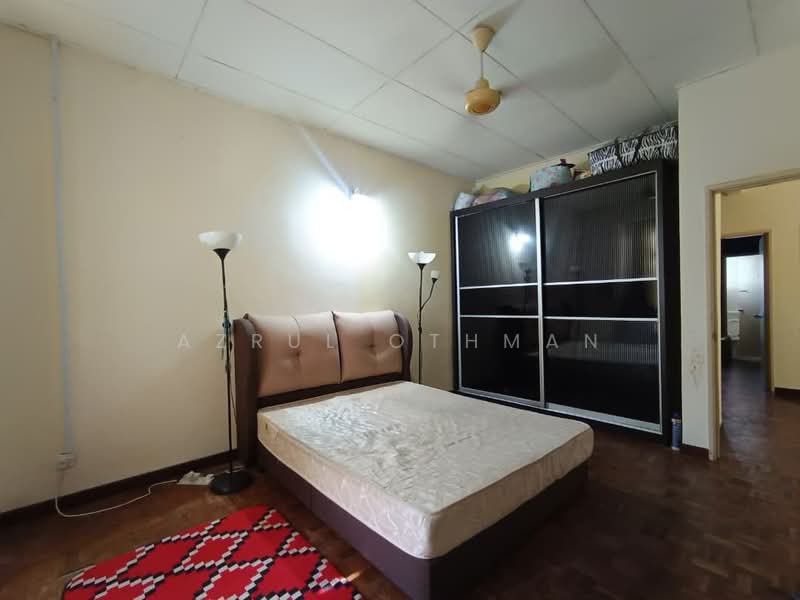 2-storey Terraced House for Sale in Sikamat (Negeri Sembilan) - Azrul Othman - Bedroom - PropertyGuru.com.my