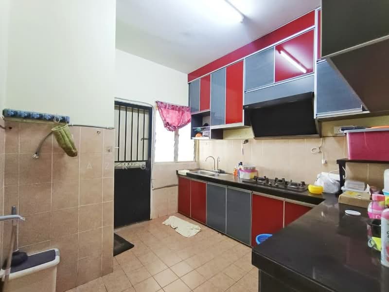 2-storey Terraced House for Sale in Sikamat (Negeri Sembilan) - Azrul Othman - Kitchen - PropertyGuru.com.my