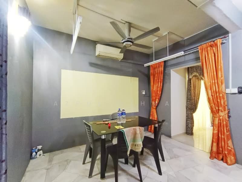2-storey Terraced House for Sale in Sikamat (Negeri Sembilan) - Azrul Othman - Dining Room - PropertyGuru.com.my