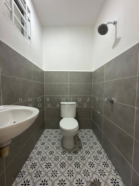 Taman Kantan Permai untuk Untuk Dijual - RM 350,000, Apr 2026 - Bathroom - PropertyGuru.com.my