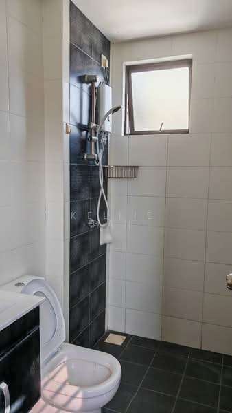 Condominium for Sale at Laman Tasik - Kellie Tan - Bathroom - PropertyGuru.com.my