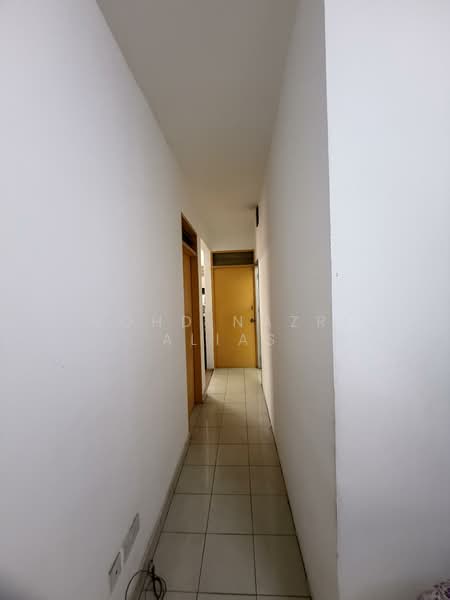 Apartment for Sale at Mentari Court 2, Bandar Sunway - Mohd Nazri Alias - Corridor - PropertyGuru.com.my