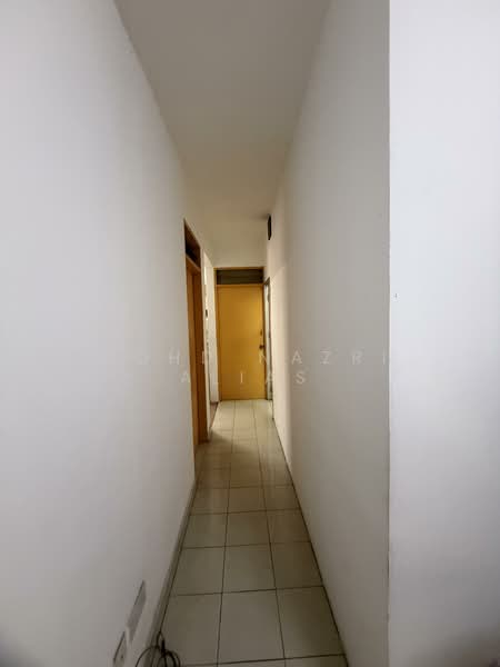 Apartment for Sale at Mentari Court 2, Bandar Sunway - Mohd Nazri Alias - Corridor - PropertyGuru.com.my