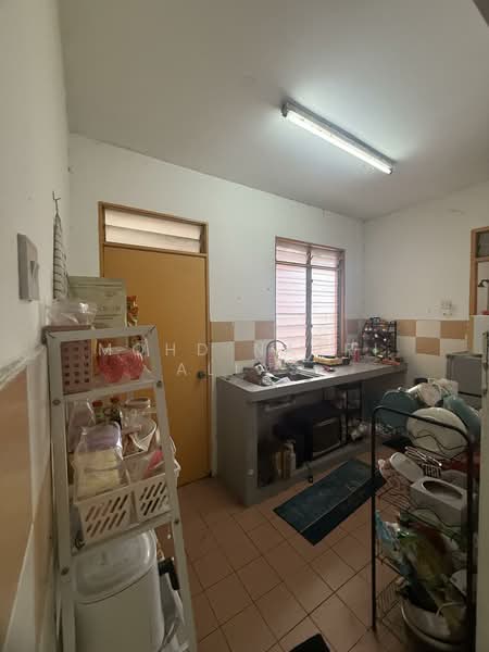 Apartment for Sale at Mentari Court 2, Bandar Sunway - Mohd Nazri Alias - Kitchen - PropertyGuru.com.my