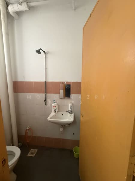 Apartment for Sale at Mentari Court 2, Bandar Sunway - Mohd Nazri Alias - Bathroom - PropertyGuru.com.my