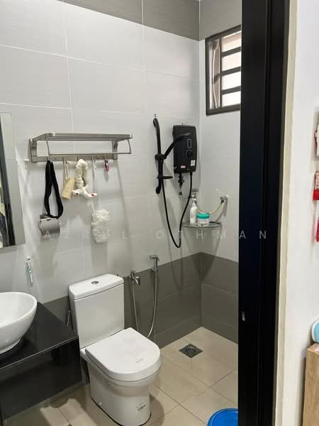 Semi-Detached House for Sale in Seremban (Negeri Sembilan) - Azrul Othman - Bathroom - PropertyGuru.com.my