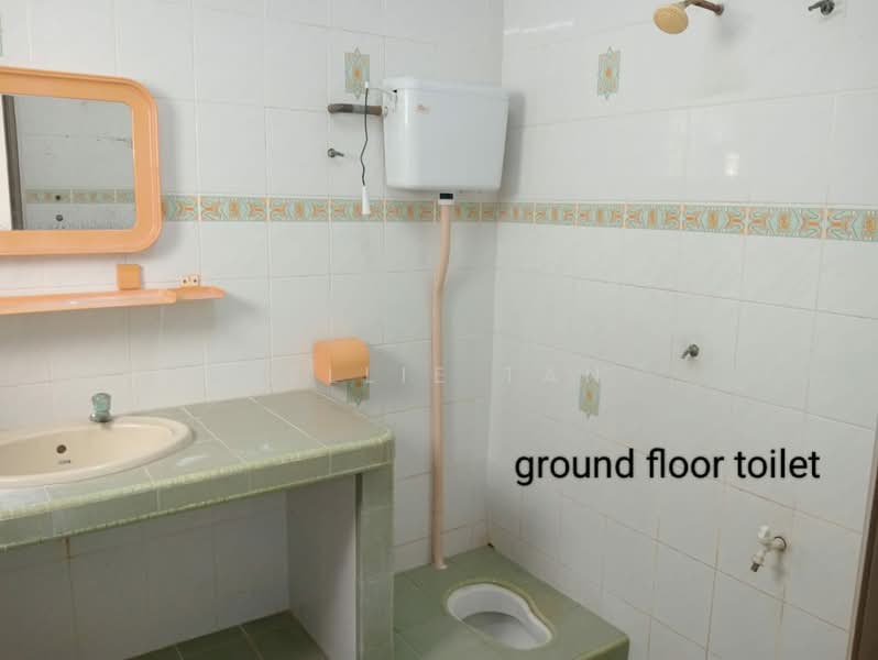 2-storey Terraced House for Sale in Taman Sri Gombak (Gombak) - Kellie Tan - Bathroom - PropertyGuru.com.my