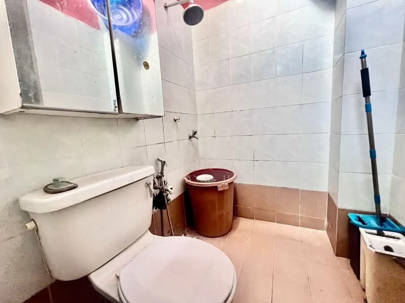 Bandar Damai Perdana untuk Untuk Dijual - RM 600,000, Apr 2026 - Bathroom - PropertyGuru.com.my