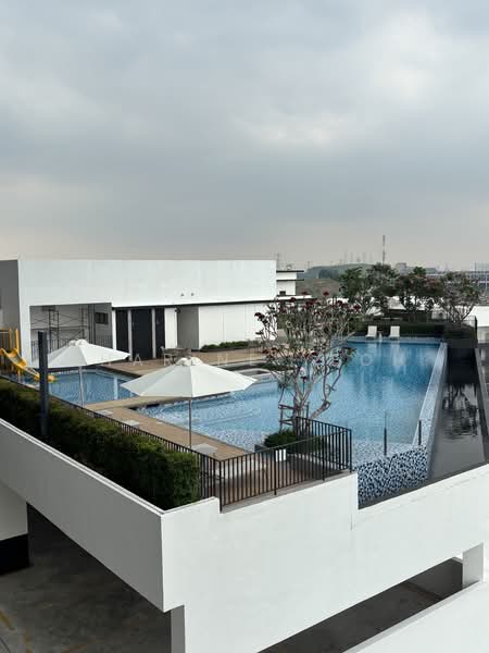 Hana @ Eco Ardence untuk Untuk Disewa - RM 1,700 /bulan, Apr 2026 - Pool - PropertyGuru.com.my