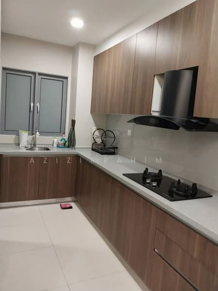 Condominium for Rent at Lakefront Residence - Azizirrahim . - Kitchen - PropertyGuru.com.my