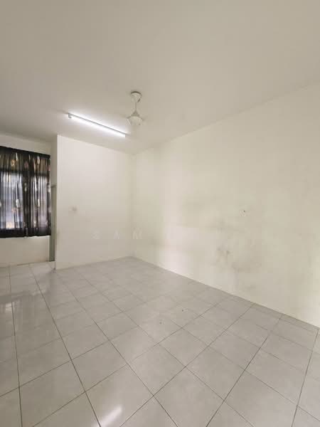 Tanjung Andaman, Tanjung Rambutan untuk Untuk Dijual - RM 348,000, Apr 2026 - Living Room - PropertyGuru.com.my