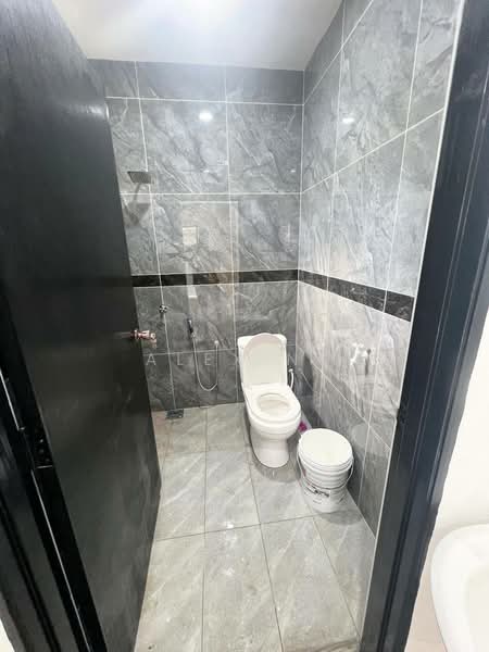 For Sale - Flat Tasek 64