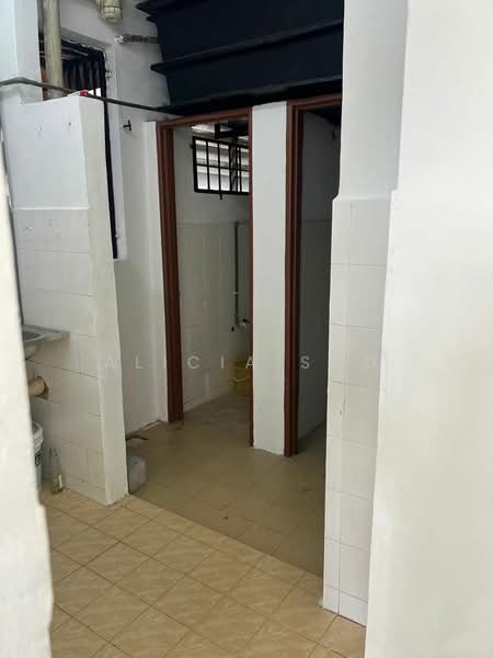 Desa Temenggung Apartment untuk Untuk Dijual - RM 180,000, Apr 2026 - Bathroom - PropertyGuru.com.my