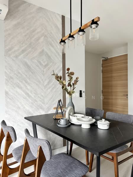 Service Residence for Sale at The Sentral Suites - Oscar Pong - Dining Room - PropertyGuru.com.my