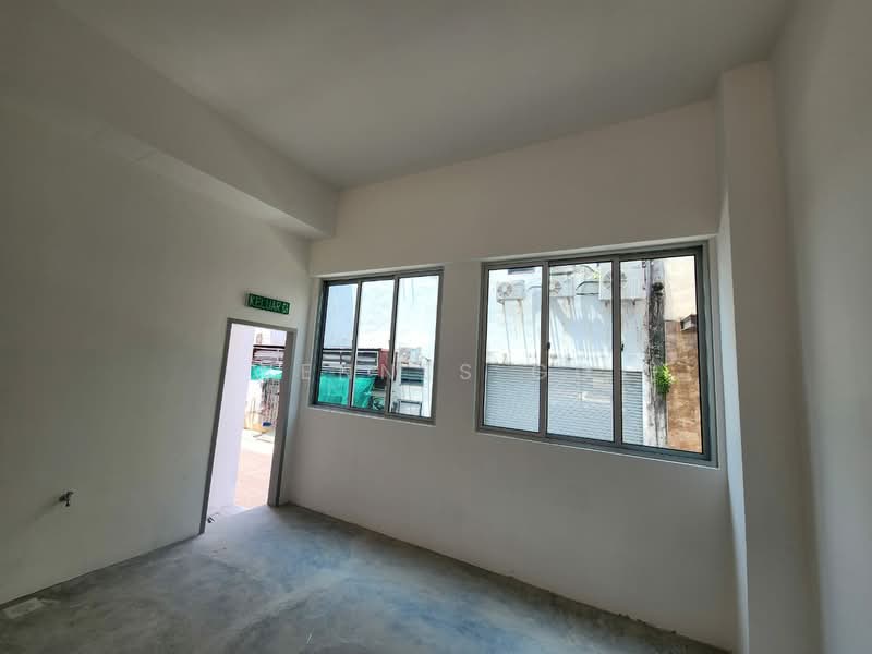 Shop / Office for Rent in Johor Bahru (Johor) - Wennes Go - Interior - PropertyGuru.com.my