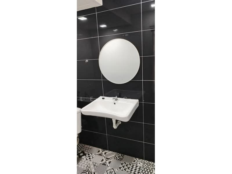 Apartment for Sale at Pangsapuri Tanjung Tokong - Leong . - Bathroom - PropertyGuru.com.my