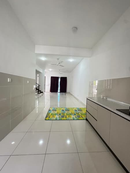 For Rent - Alam Impian