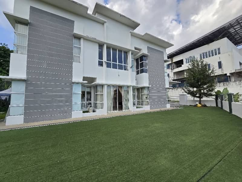 Semi-Detached House for Sale in Seri Sungai Long (Kajang) - Max Lee - Exterior - PropertyGuru.com.my