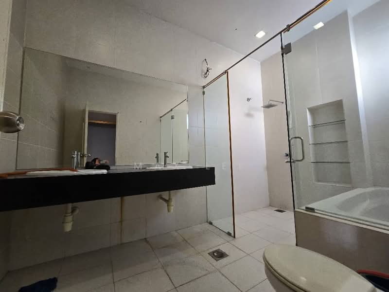 Semi-Detached House for Sale in Seri Sungai Long (Kajang) - Max Lee - Bathroom - PropertyGuru.com.my