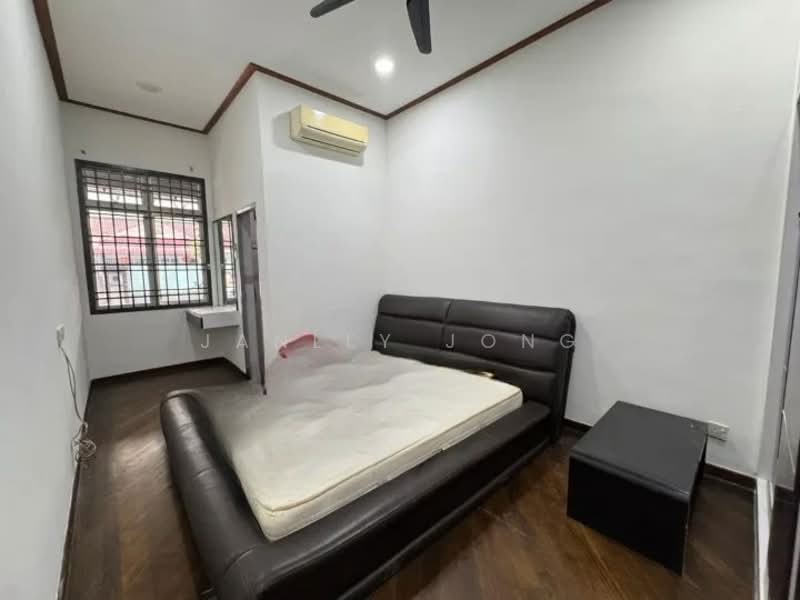 1-storey Terraced House for Sale in Taman Nusa Bestari (Iskandar Puteri (Nusajaya)) - Janlly Jong - Bedroom - PropertyGuru.com.my