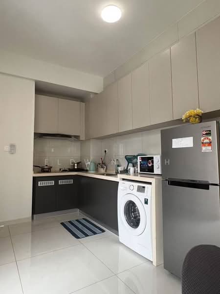 Royal Strand @ Country Garden Danga Bay untuk Untuk Disewa - RM 3,000 /bulan, Apr 2026 - Kitchen - PropertyGuru.com.my