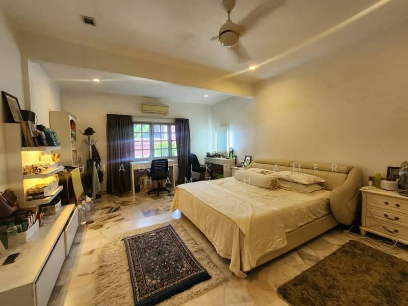Bungalow for Sale in Seksyen 3 (Shah Alam) - Ahmad Fikri Amer Hamzah - Bedroom - PropertyGuru.com.my