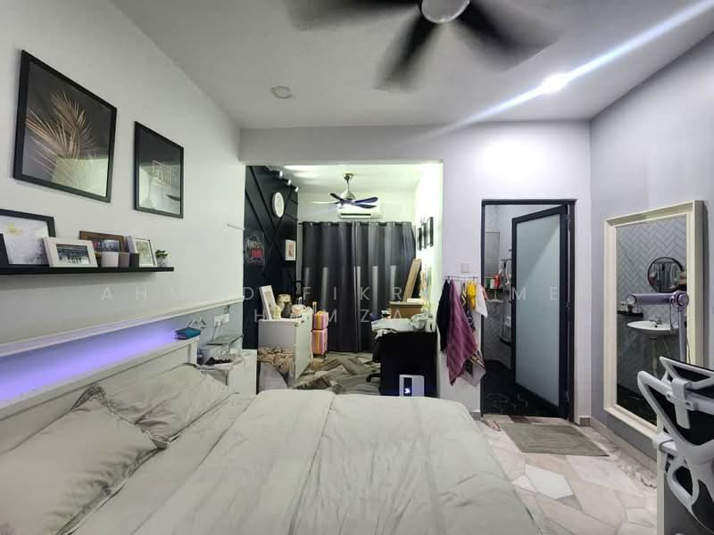 Bungalow for Sale in Seksyen 3 (Shah Alam) - Ahmad Fikri Amer Hamzah - Bedroom - PropertyGuru.com.my