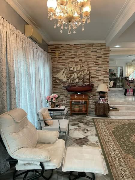 Bungalow for Sale in Seksyen 3 (Shah Alam) - Ahmad Fikri Amer Hamzah - Living Room - PropertyGuru.com.my