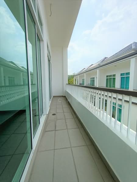 Eco Majestic untuk Untuk Dijual - RM 789,000, Apr 2026 - Balcony - PropertyGuru.com.my