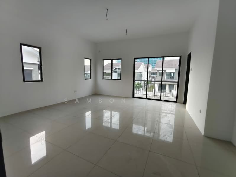Cluster House for Sale in Taman Scientex Rawang (Rawang) - Samson Lee - Living Room - PropertyGuru.com.my