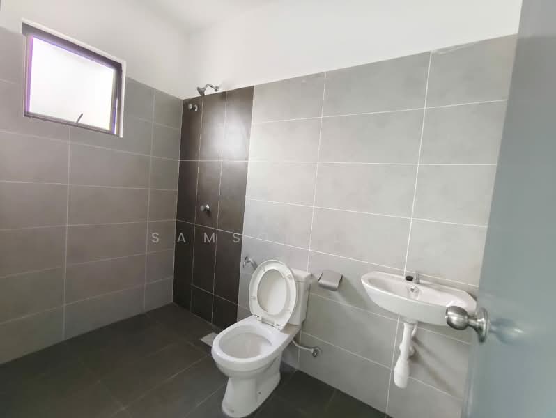 Cluster House for Sale in Taman Scientex Rawang (Rawang) - Samson Lee - Bathroom - PropertyGuru.com.my